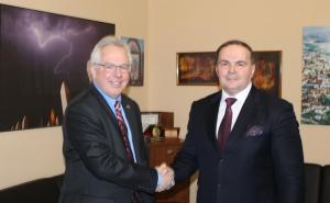 Ambasador SAD u BiH Michael John Murphy predao preslike akreditiva